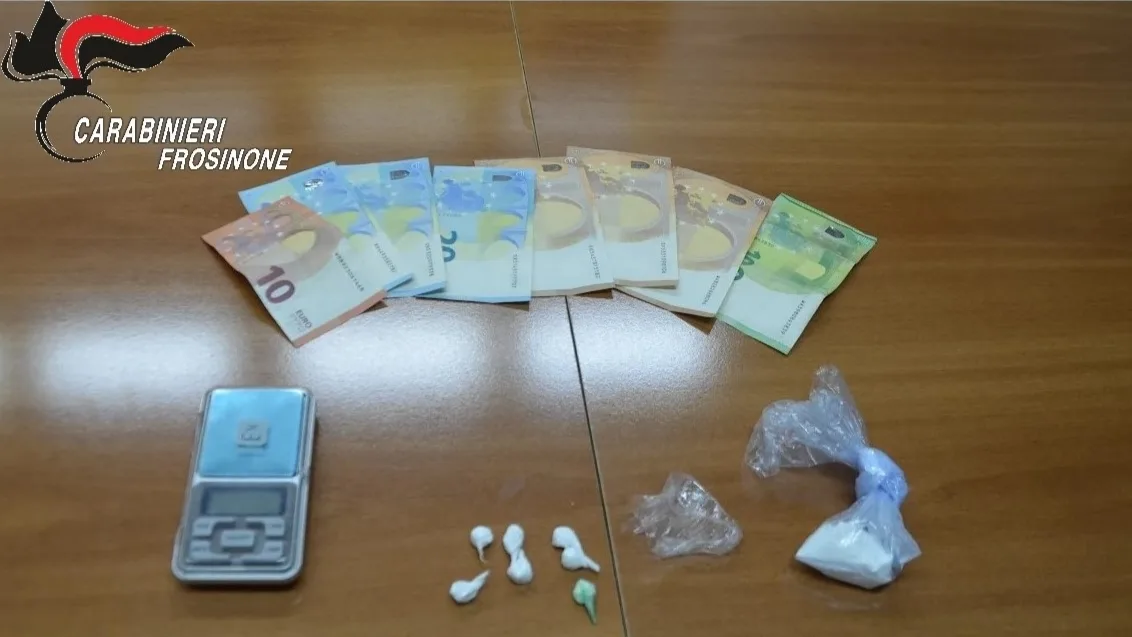 Si innervosisce alla vista dei Carabinieri: giovane trovato con la cocaina e arrestato dopo la perquisizione