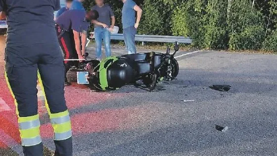 Tragico scontro con la moto