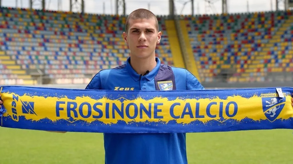 Genoa-Frosinone, Kvernadze Mvp: “Il premio fa piacere ma volevo i tre punti”