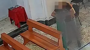 Furto di denaro in chiesa, denunciato un uomo