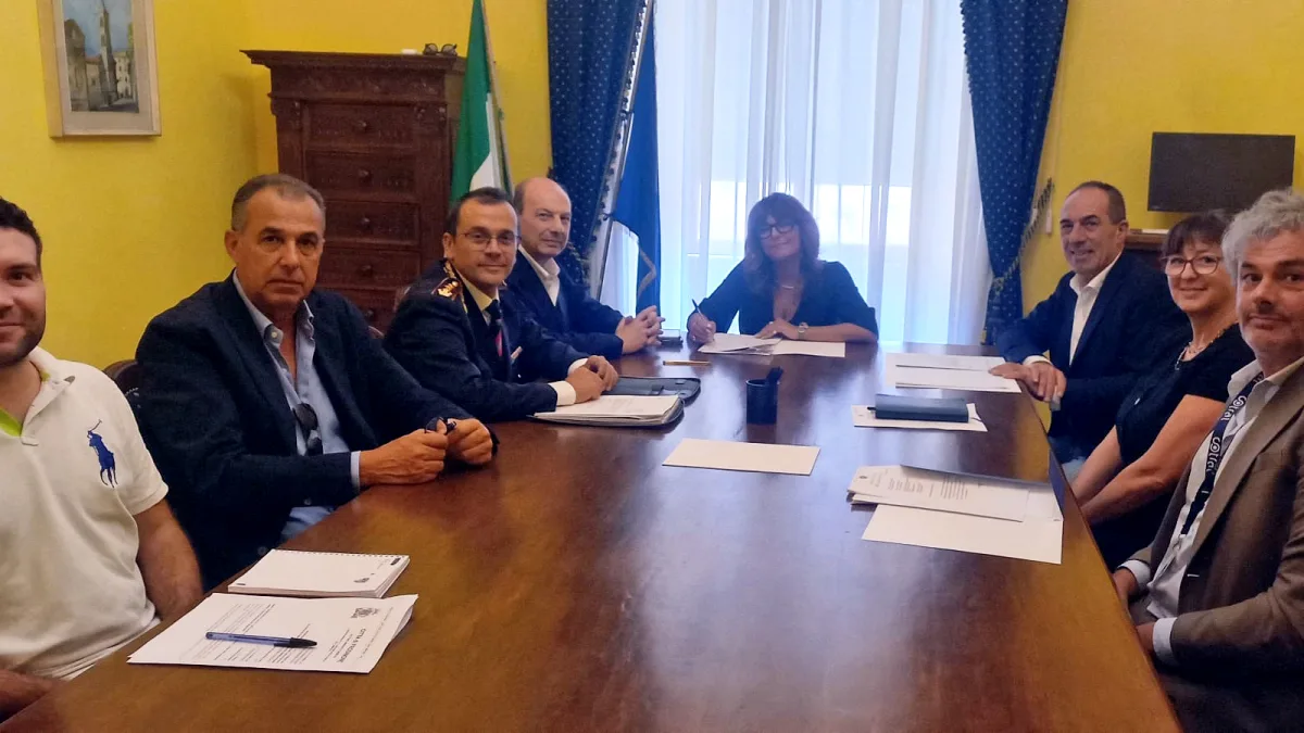 Frosinone – Trasporto pubblico e scuole, c’è l’ordinanza: dal 5 ottobre scattano i nuovi percorsi e le fermate Cotral per il liceo Severi
