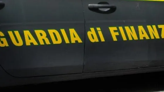 Oltre 4 chili di hashish in auto: arrestato uomo