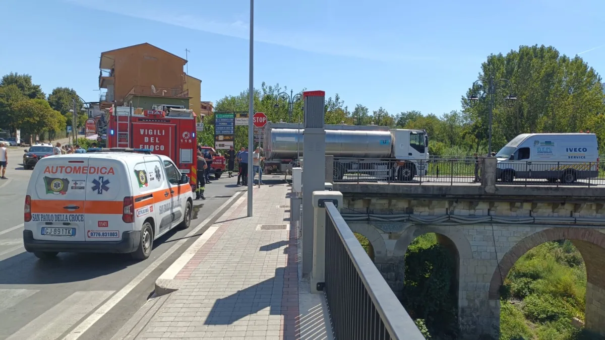 Travolta e schiacciata dal camion cisterna mentre era in bicicletta: così è morta Lucia Petrilli