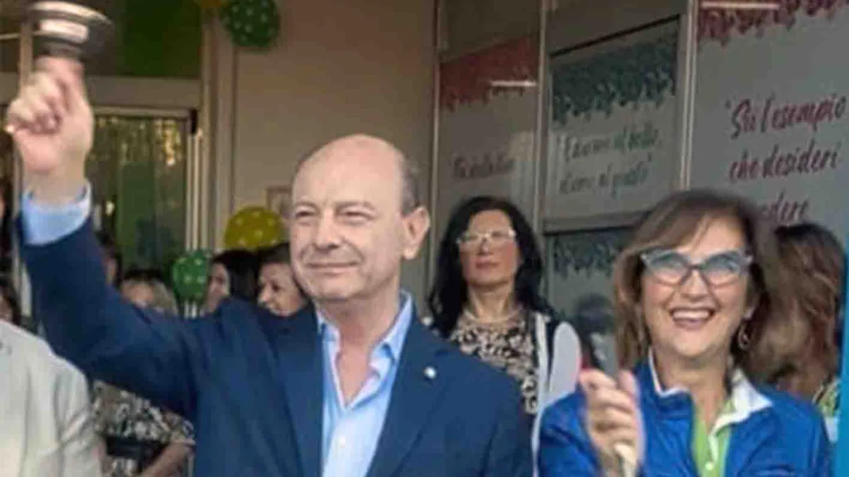 Frosinone – Primo giorno di scuola, gli auguri del sindaco: “Un nuovo anno di crescita e opportunità. Scegliamo i mezzi pubblici per una città più vivibile”