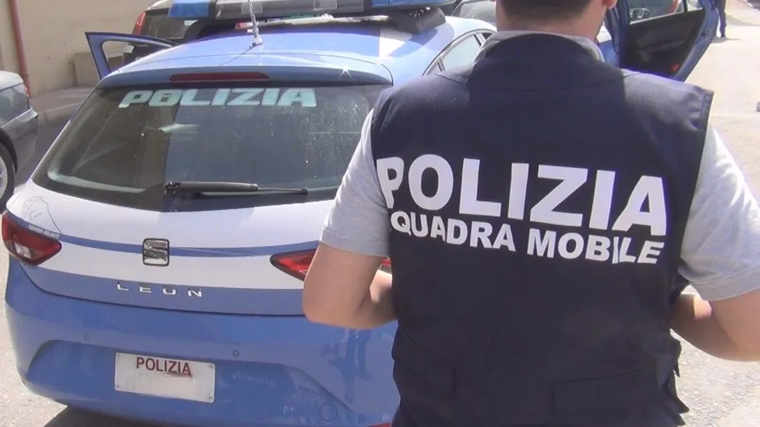 Maltratta e minaccia di morte la convivente, ora la fine dell’incubo: 43enne finisce in carcere