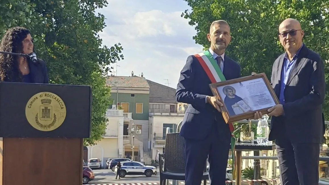 Aldo Cazzullo conquista Roccasecca e annuncia: "Tornerò per una puntata su San Tommaso"