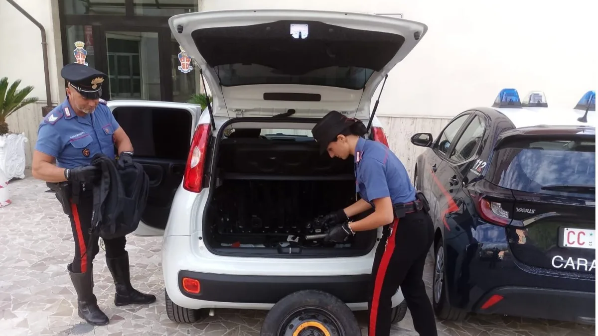 Auto segnalata per possibili truffe agli anziani, fermati due pregiudicati