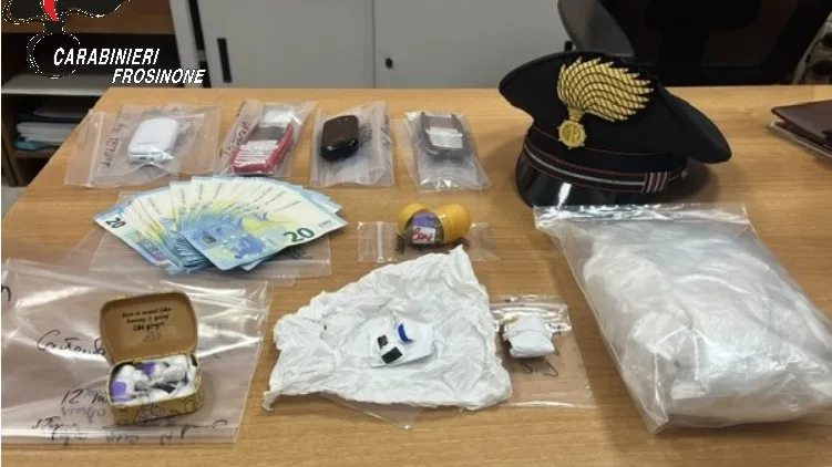 Frosinone – Minacce a un architetto per estorcergli 160mila euro: arrestato un uomo