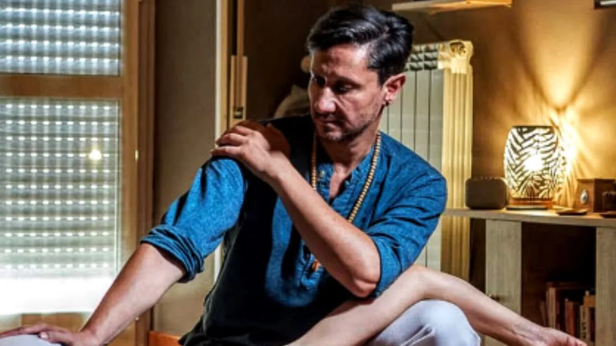 Come il corpo racconta le nostre emozioni: imparare ad ascoltarlo per ritrovare se stessi – L’intervista