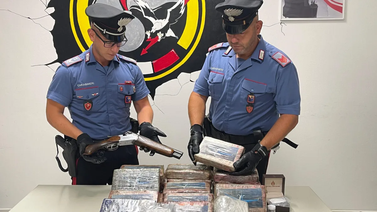 Cisterna – Blitz dei carabinieri, sequestrati 26 kg di droga ed un fucile modificato