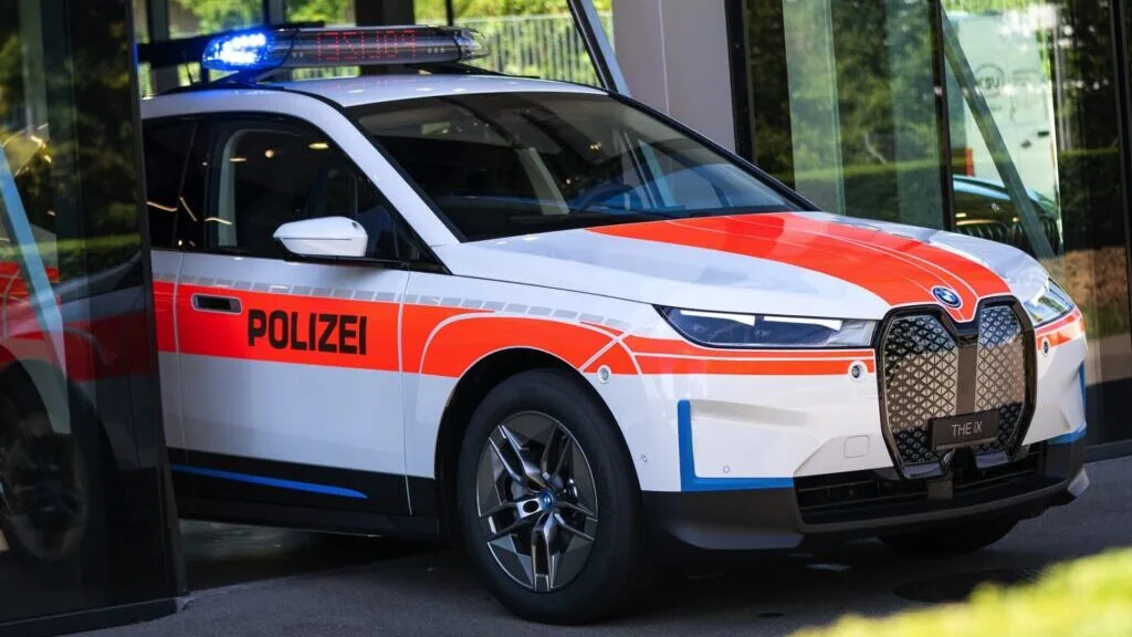 Bus partito da Milano si ribalta in Germania, due morti e 22 feriti: erano diretti all’Oktoberfest