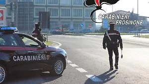 Non si ferma all'ALT e scappa: trovato senza patente e assicurazione