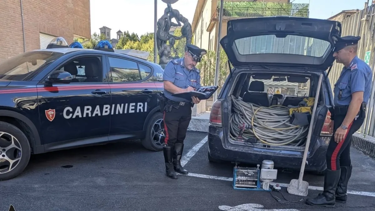 Anagni, sventato maxi furto di rame dopo un inseguimento: recuperati 10 quintali di “oro rosso”. Caccia alla banda