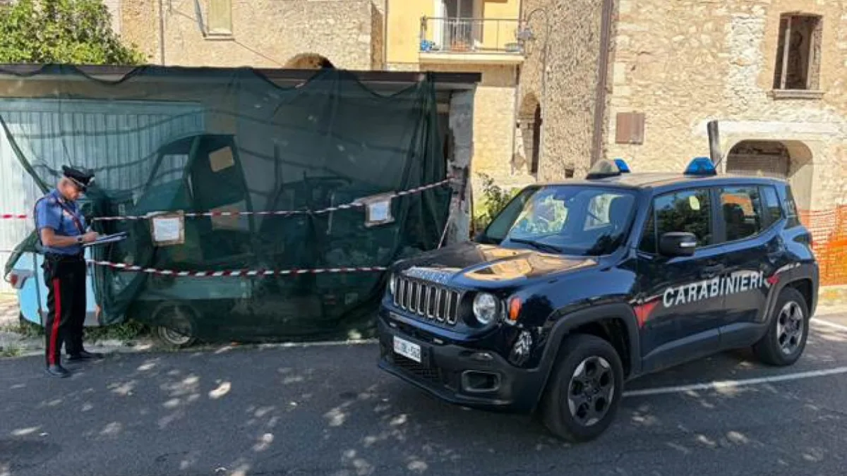 Coreno Ausonio, “Ape Car” smontate e rifiuti speciali accumulati: denunciati padre e due figli