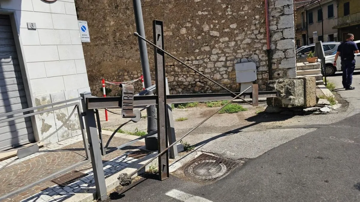 Ceccano – Croce Passionista abbattuta da un autoarticolato, sarà riposizionata e consolidata