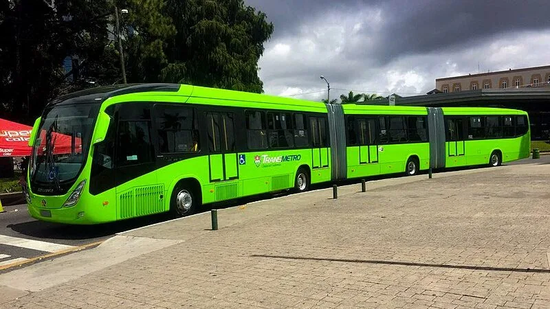 Comune di Frosinone, bufera sul trasporto pubblico locale: la gara revocata e l’affondo dell’opposizione