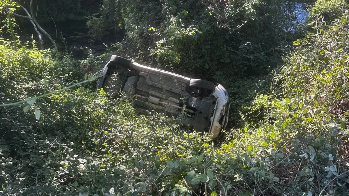 Cassino (FR) – Auto ‘vola’ nel fiume. Momenti di grande paura in via Palombara