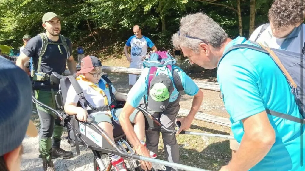 “Entrare nella faggeta è stato come spalancare una porta fino ad ora rimasta chiusa”. Daniele a Canneto in joelette