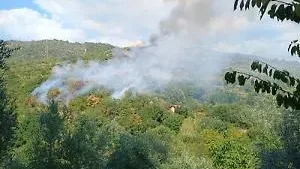 Vasto incendio a Monte Barano