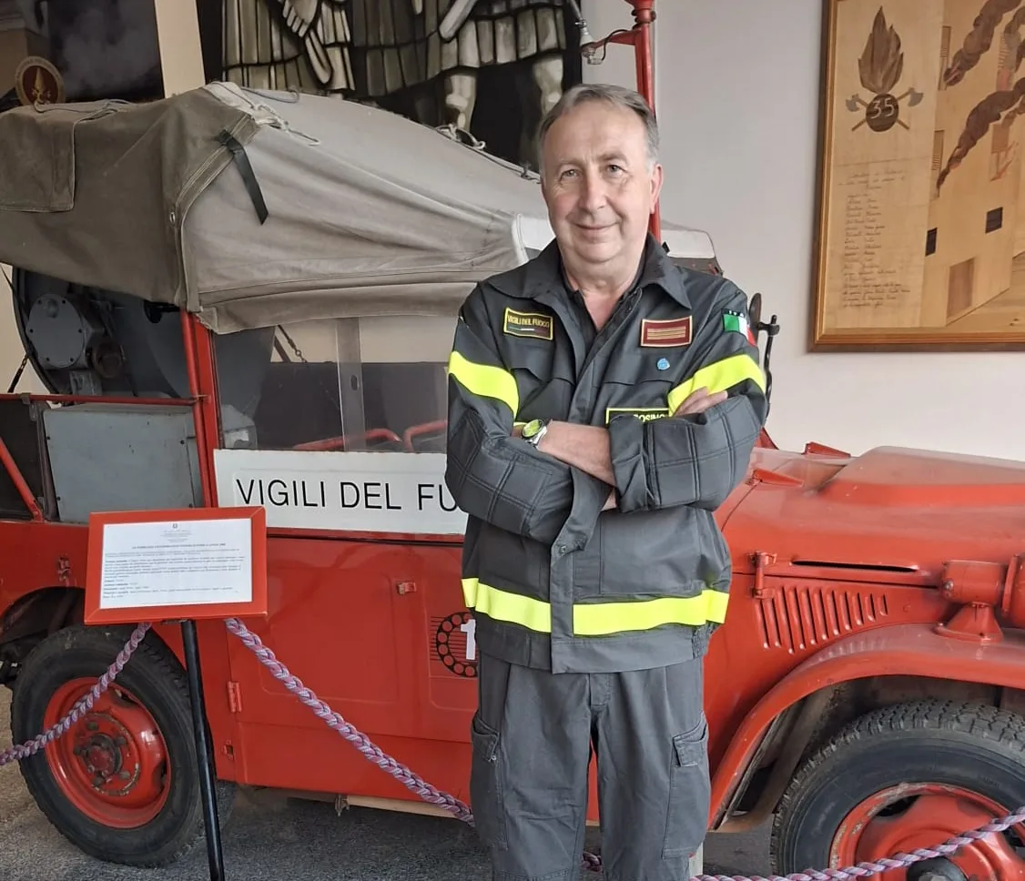 Frosinone – I Vigili del fuoco salutano il capo reparto Bruno Persicone