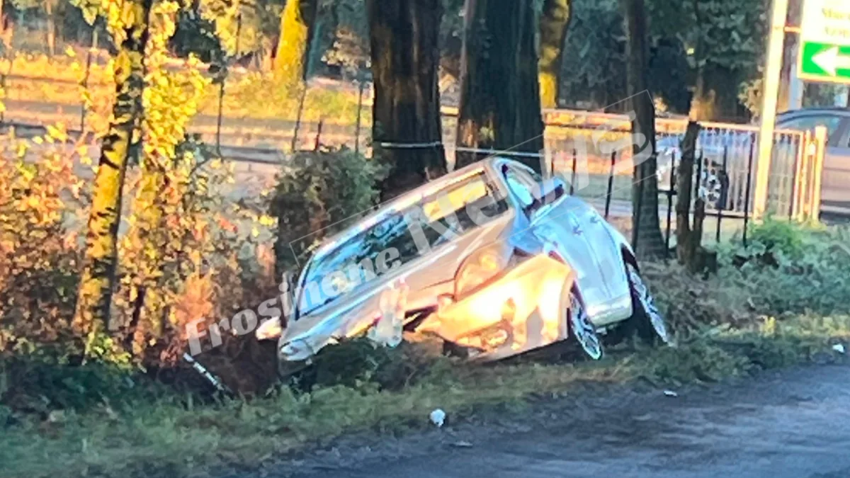 Incidente sulla Provinciale, auto esce fuori strada: due feriti in ospedale