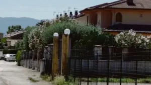 Giovane aggredito da un ladro: «Devo smaltire la paura»