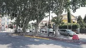Una rotatoria a via Marittima