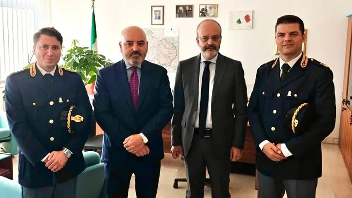 Vertice tra il Questore Caruso e il Procuratore Minisci: confronto istituzionale con i nuovi dirigenti della Polizia