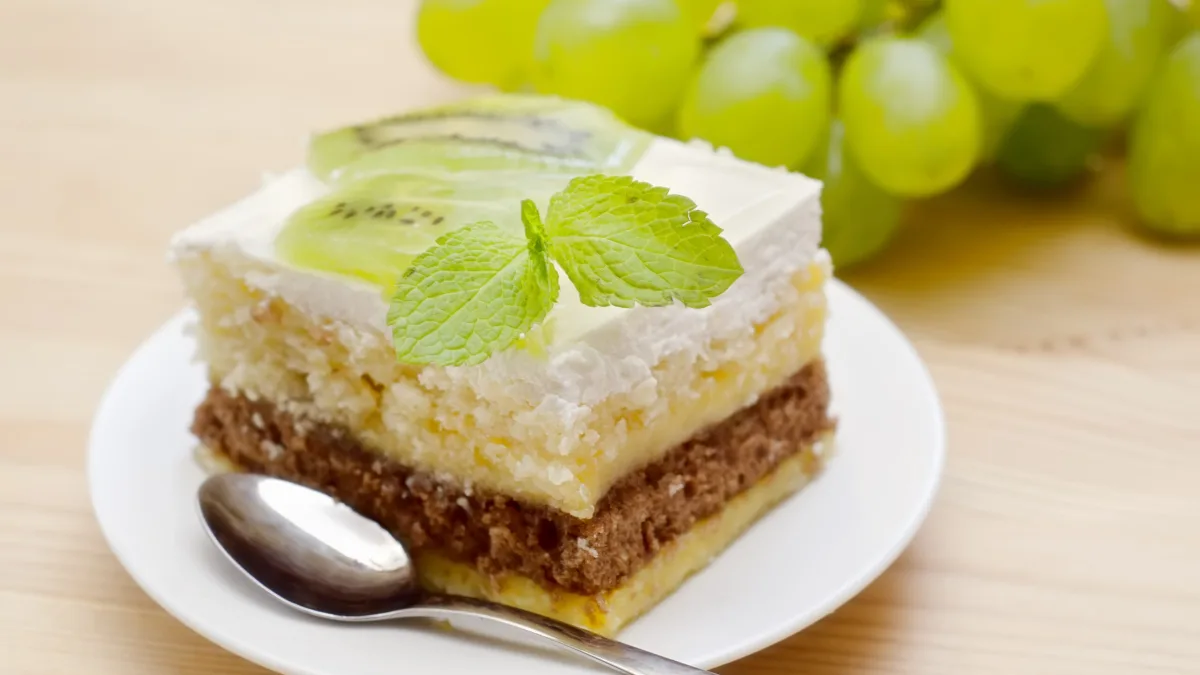 Torta con mousse al cioccolato