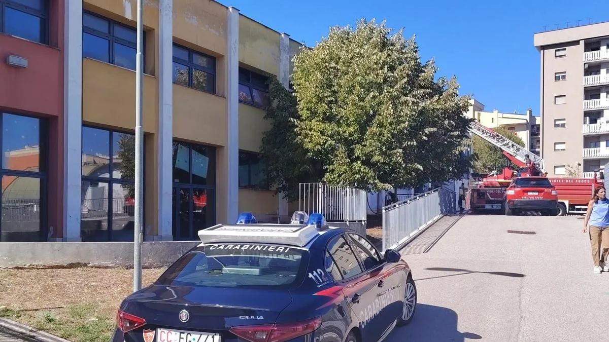 Frosinone – Cavoni, principio d’incendio a scuola, tempestivi i soccorsi. Ordinanza di chiusura