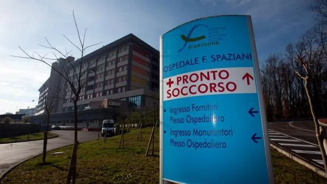 Lite tra condomini a Ceccano, vanno a farsi medicare al Pronto Soccorso dello Spaziani e riesplode la violenza