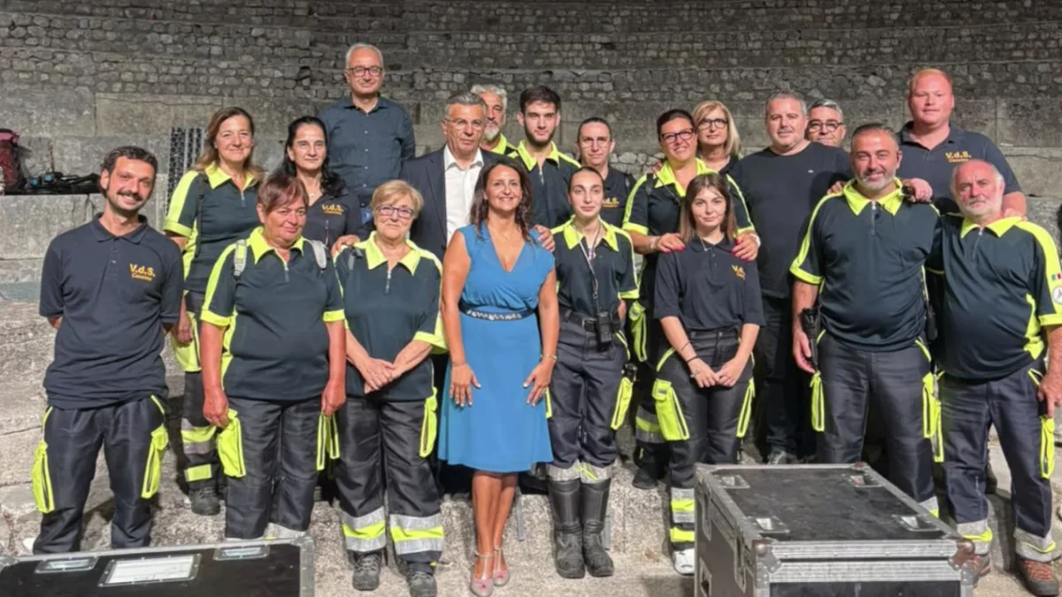 Cassino, cala il sipario sul Teatro Romano: Salera e Vacca ringraziano i volontari, «Siete la materia prima della solidarietà»