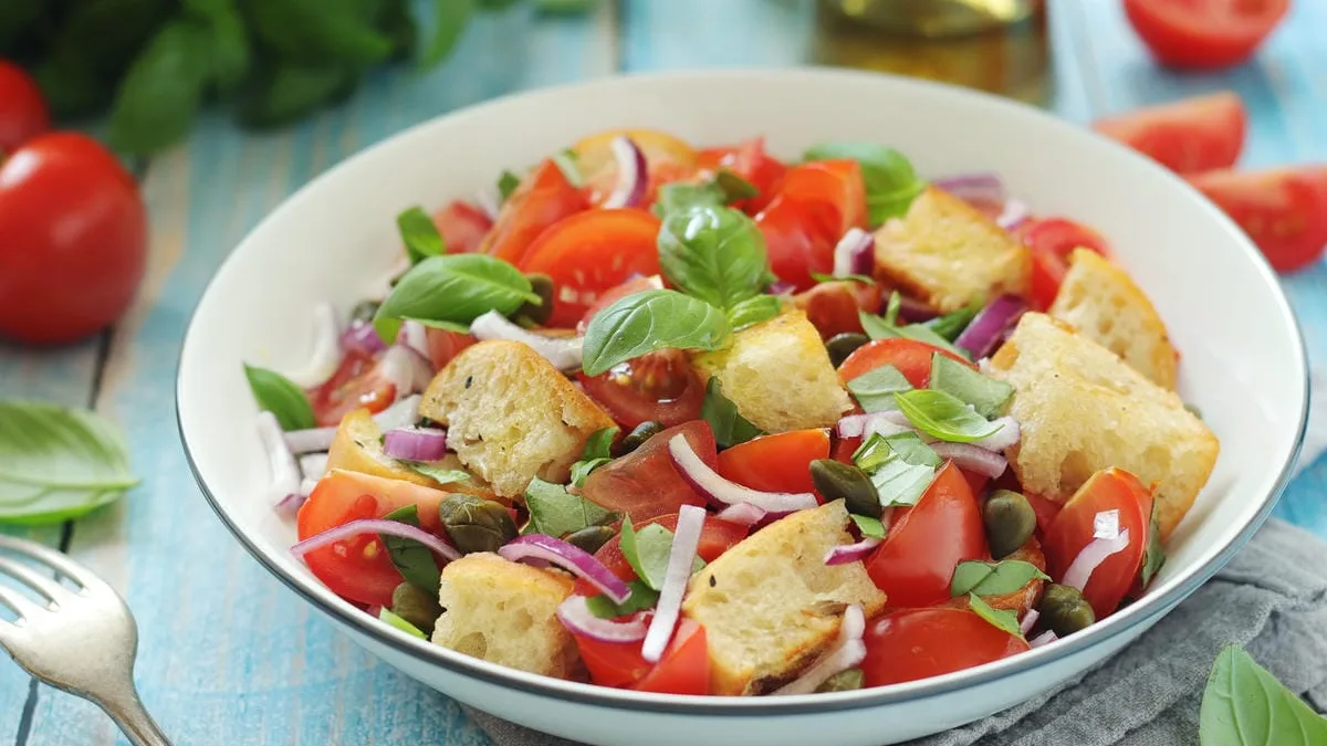Panzanella con alici fresche