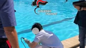 Irregolarità in una piscina: sospensione dell’attività e multa da 4.000 euro