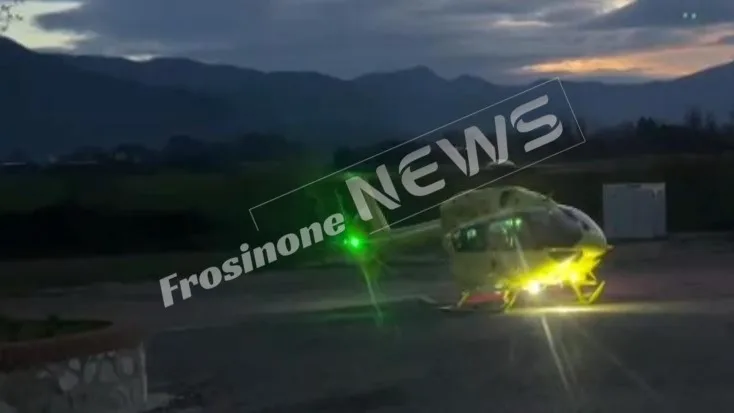 Cade nel parco e fa un volo di circa due metri, bambino di 10 anni elitrasportato al Bambino Gesù