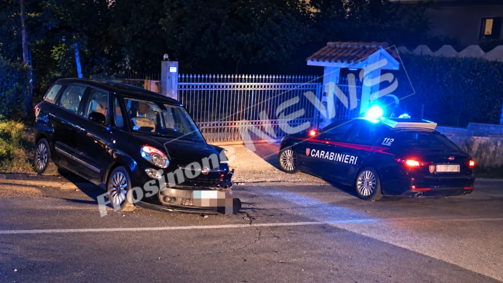 Incidente sulla Casilina, scontro tra un camion e un’auto: due feriti in codice rosso