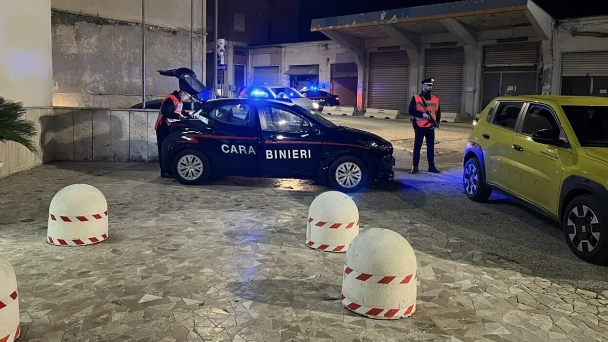 Pontecorvo, fermato con hashish in auto: in casa e in cantina spuntano 90 grammi di droga e 2.450 euro