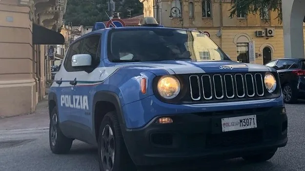 Sora (FR) – Acquisto online di quadri con truffa. La polizia denuncia una donna di Piacenza