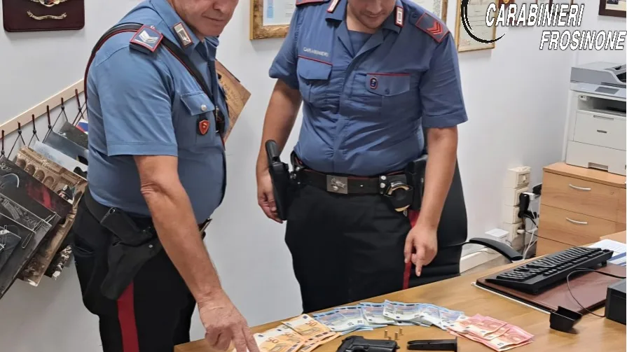 Ceccano (FR) – Mette a segno una rapina al Conad e fugge con il camper. Intercettato e arrestato
