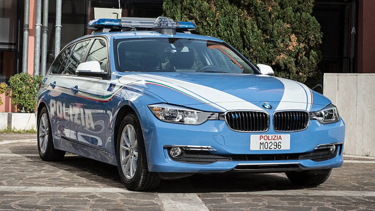 Cassino, il trucco elettronico non salva i corrieri: un chilo di cocaina blindato nel bagagliaio. Due arresti