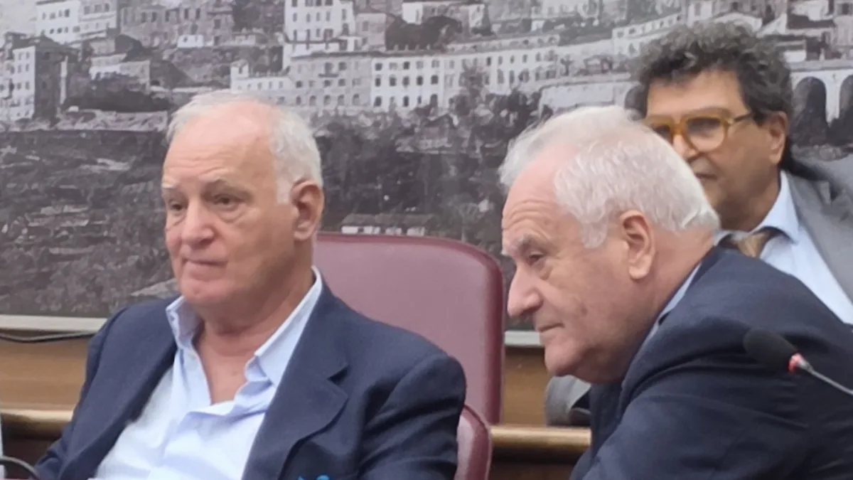Frosinone, la Presidenza resta in maggioranza: ennesimo buco nell’acqua, ma l’analisi politica salva la ‘purezza’ della coalizione